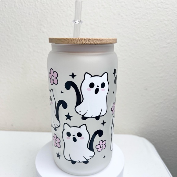 ⭐️ Cat Ghost with Flowers and Stars Handmade Libbey Glass Cup - Picture 3 of 5